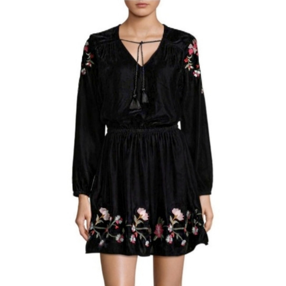 A.N.A. BLACK VELVET EMBROIDERED LANTERN SLEEVE MINI TASSEL DRESS SIZE M LIKE NEW